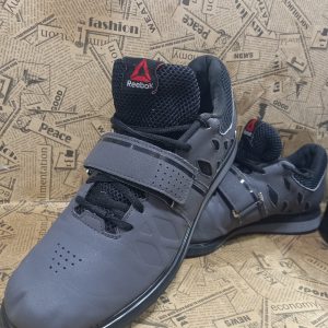 کفشReebokسایز۴۴